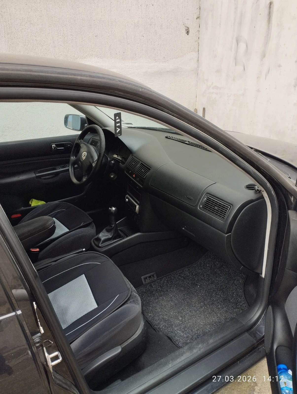 VW Golf  4 1.6 , снимка 3 - Автомобили и джипове - 54043217