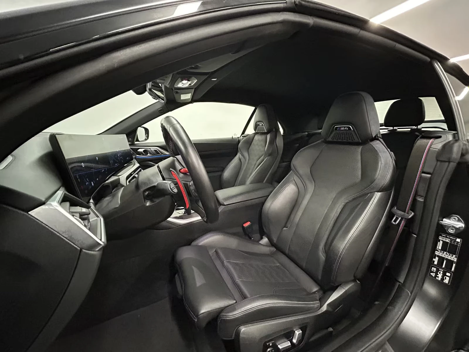 BMW M4 COMPETITION/510HP/xDRIVE/CABRIO/CARBON/360/HUD/385, снимка 13 - Автомобили и джипове - 54407230