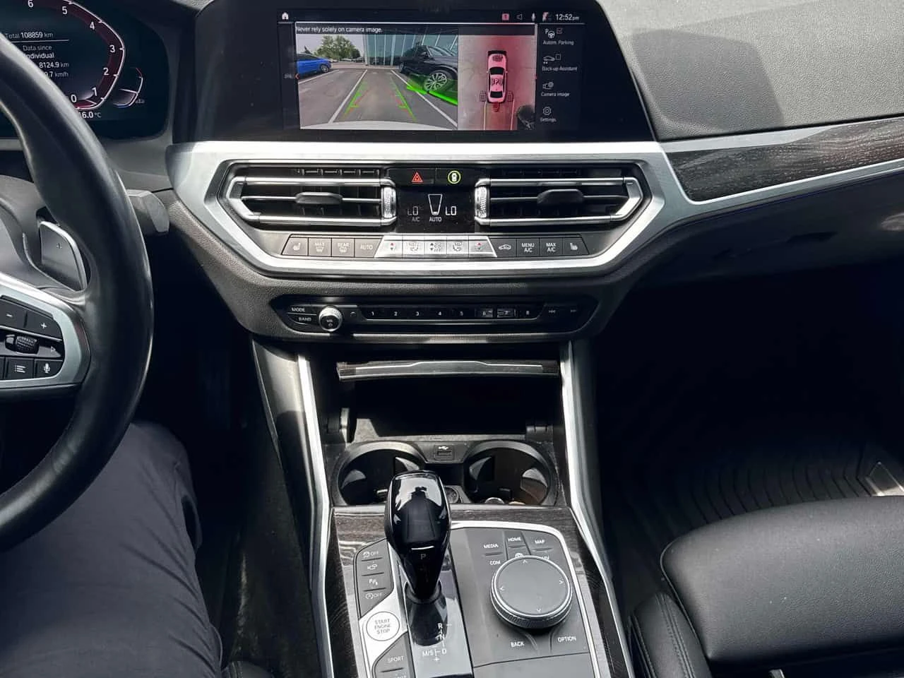 BMW 330 М ПАКЕТ/ДИСТ/360/КЛИП/xDrive/CARFAX/ФИНАНСИРАНЕ, снимка 8 - Автомобили и джипове - 54672584