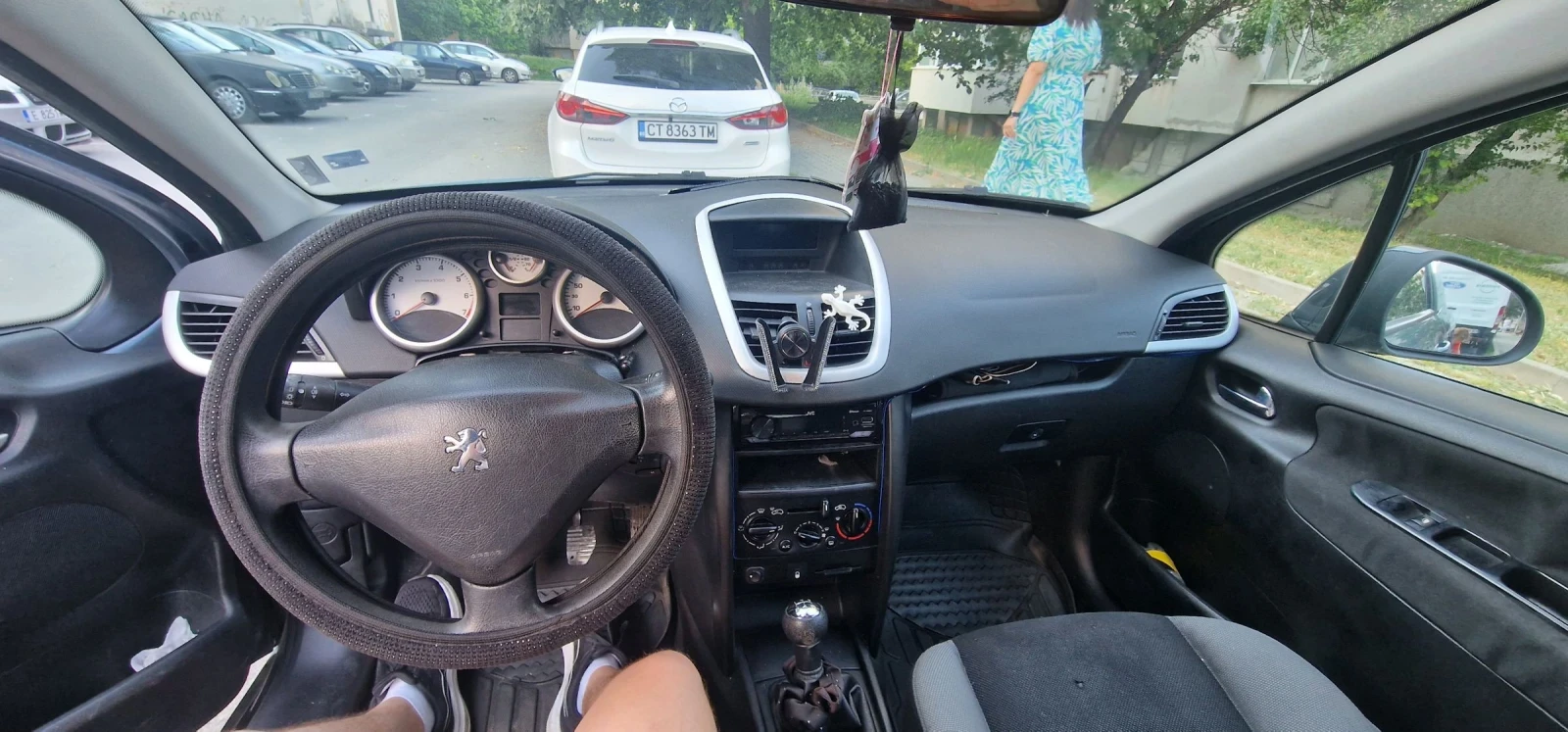 Peugeot 207 1.4 75ps, снимка 6 - Автомобили и джипове - 54703635