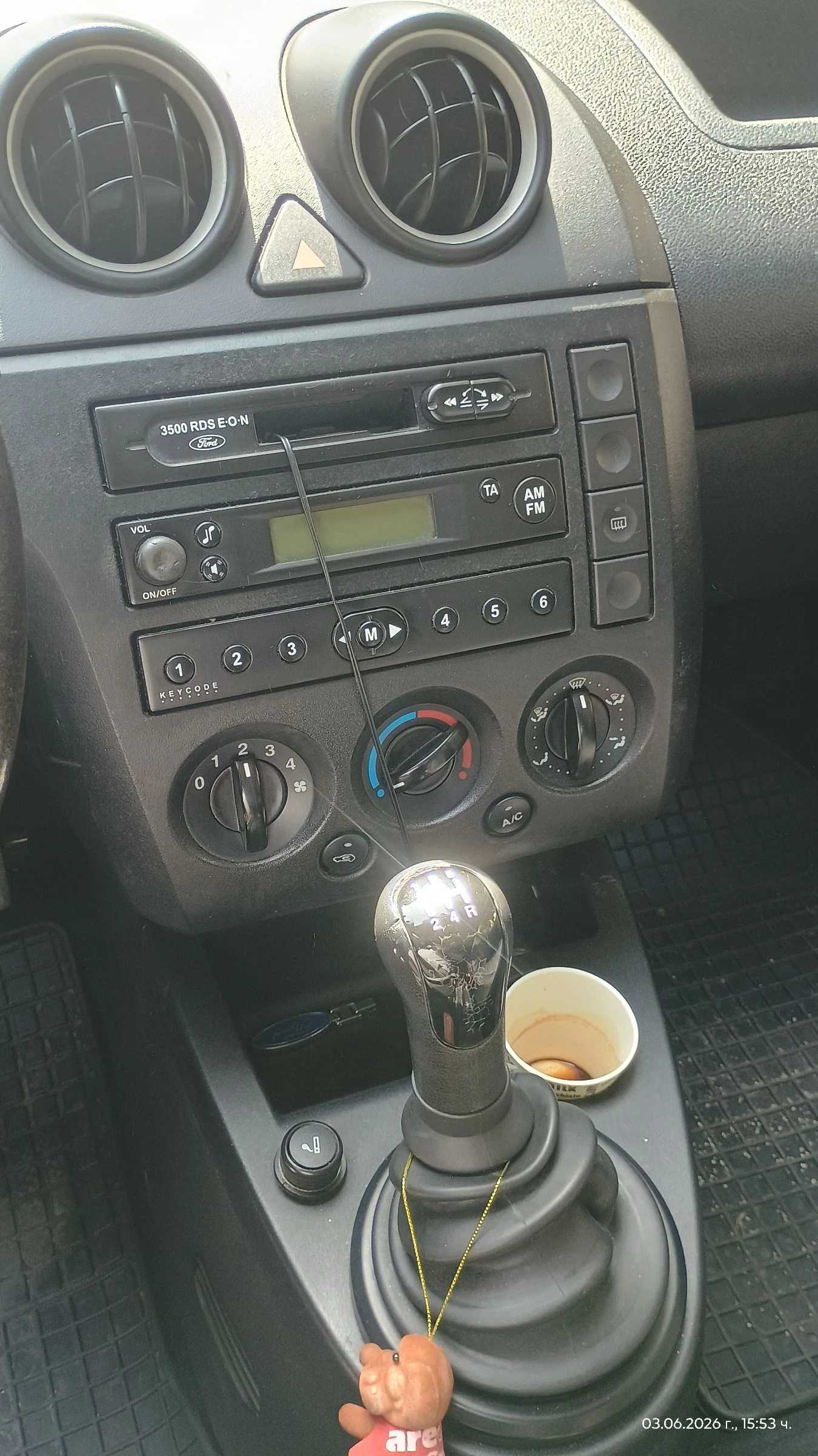Ford Fiesta 1.3 Duratec , снимка 6 - Автомобили и джипове - 54763915