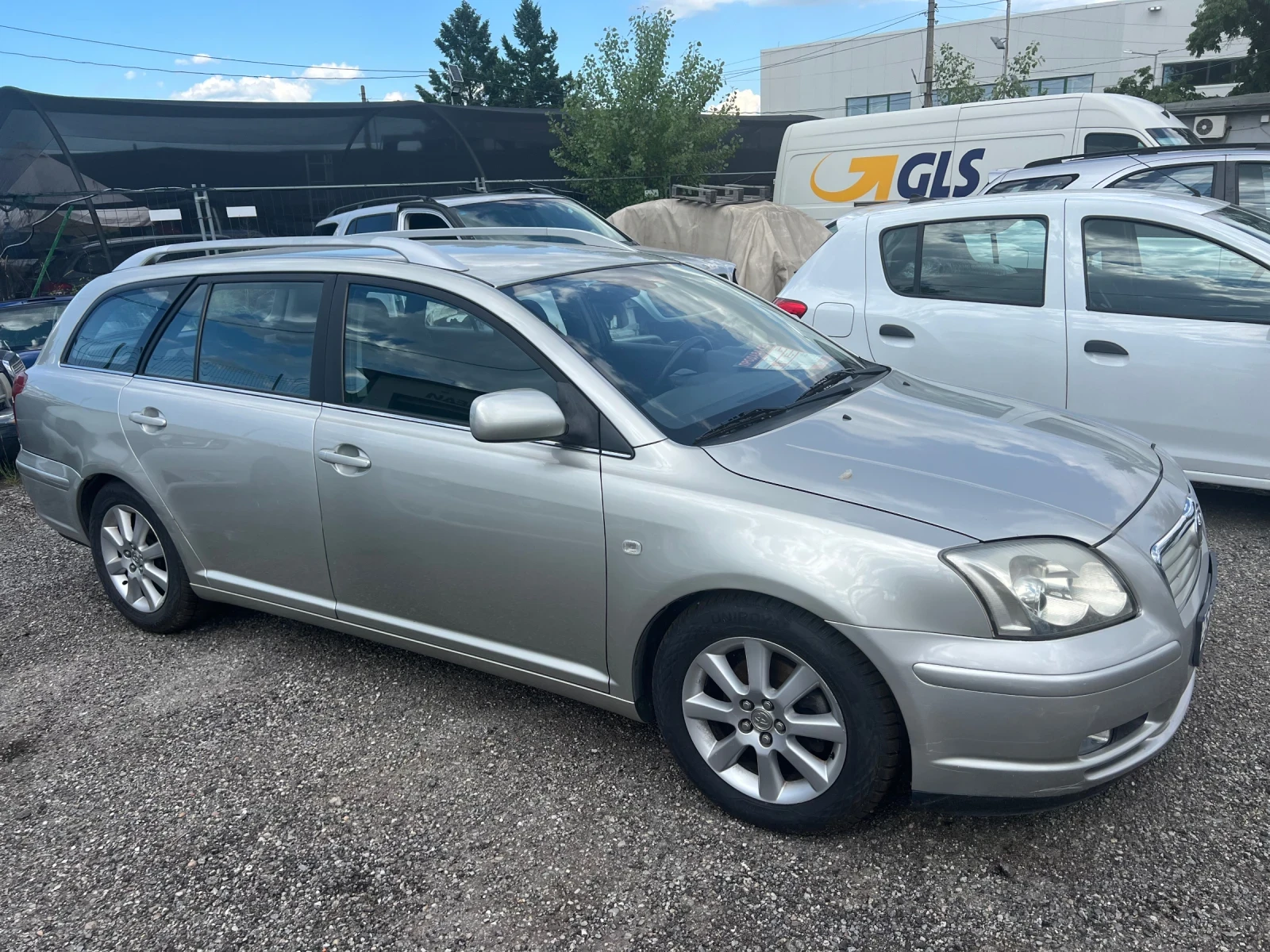 Toyota Avensis 1.8i, снимка 3 - Автомобили и джипове - 54931969