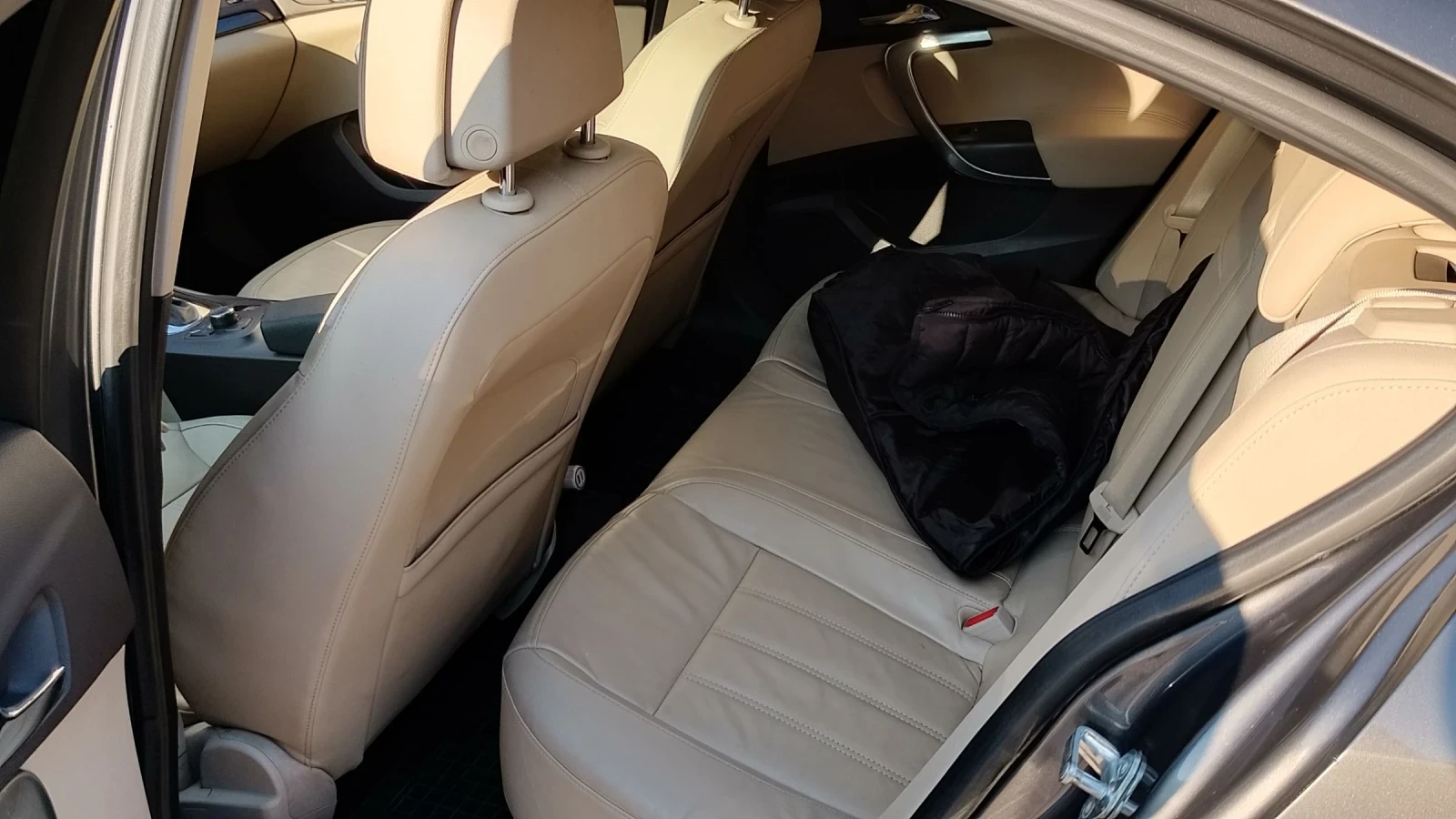 Opel Insignia 2.8 t  бензин газ, снимка 6 - Автомобили и джипове - 55077553
