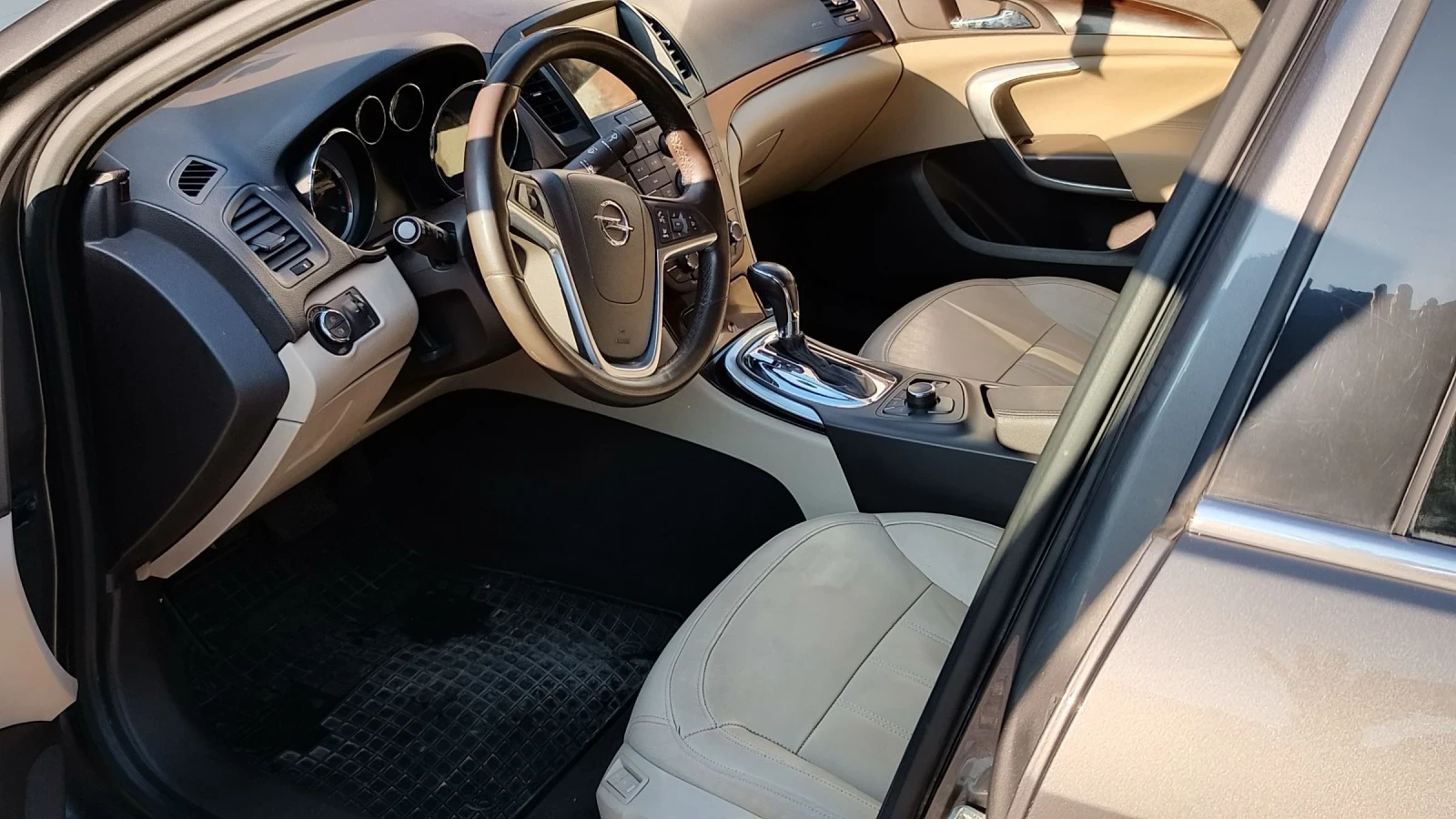 Opel Insignia 2.8 t  бензин газ, снимка 5 - Автомобили и джипове - 55077553