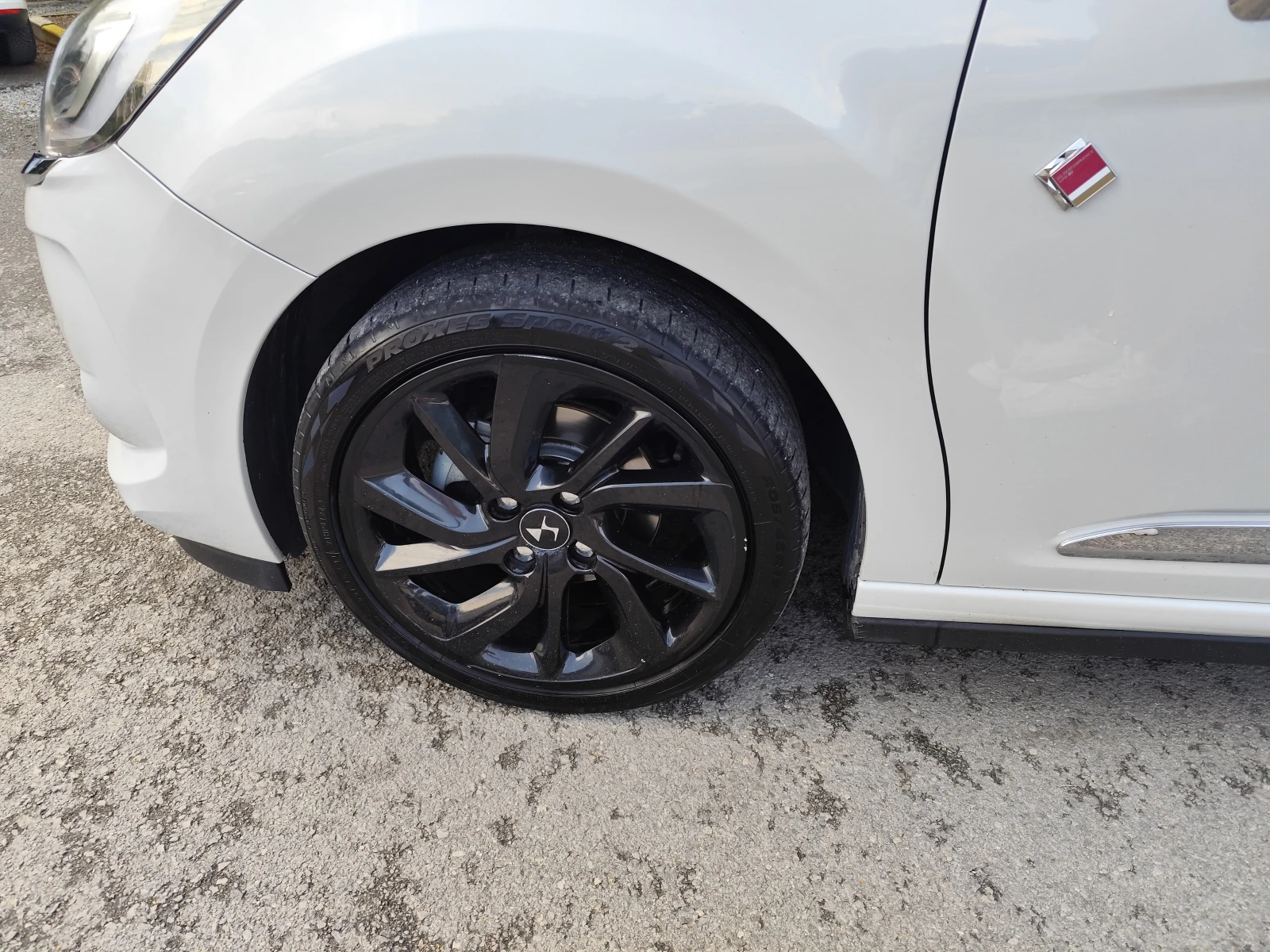 Citroen DS3 1.2i* ABTOMATИК* FULL LED* E6B* PERFORMANCE LINE, снимка 16 - Автомобили и джипове - 55128498