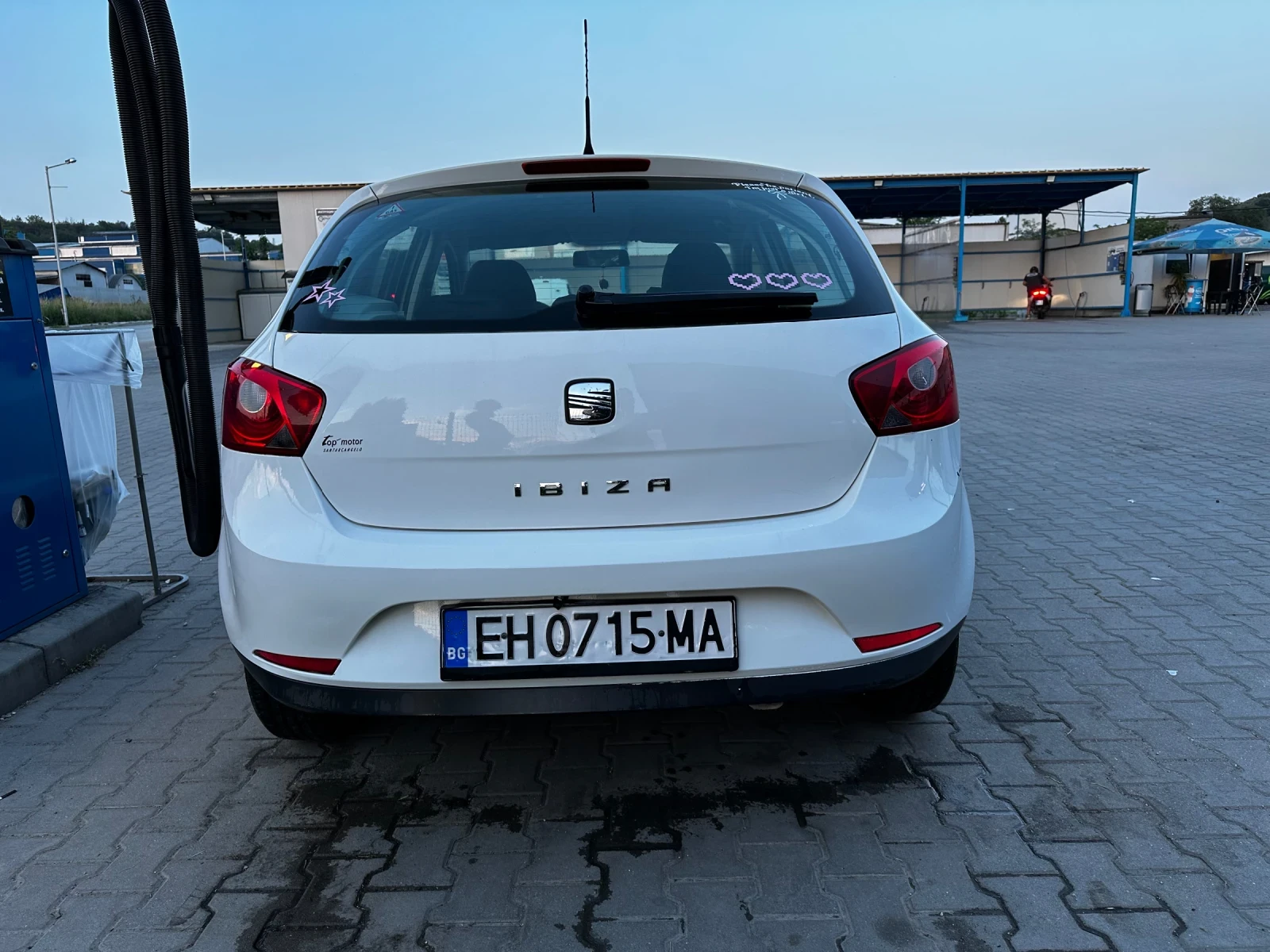 Seat Ibiza 1.2i газ, снимка 7 - Автомобили и джипове - 55198982