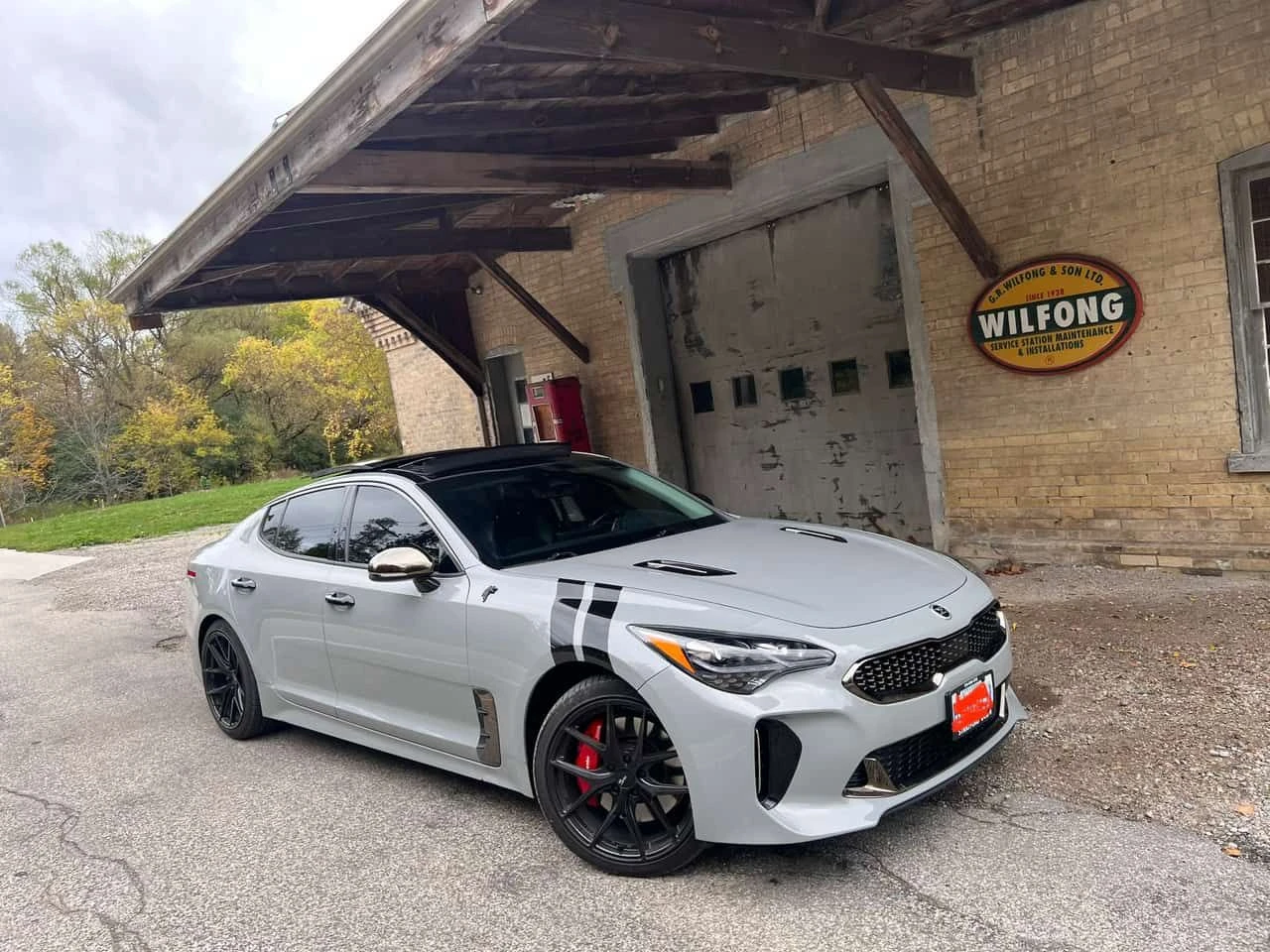 Kia Stinger * GT2 * AWD * ЛИЦЕНЗИРАН ДИЛЪР * CARFAX, снимка 8 - Автомобили и джипове - 55545959