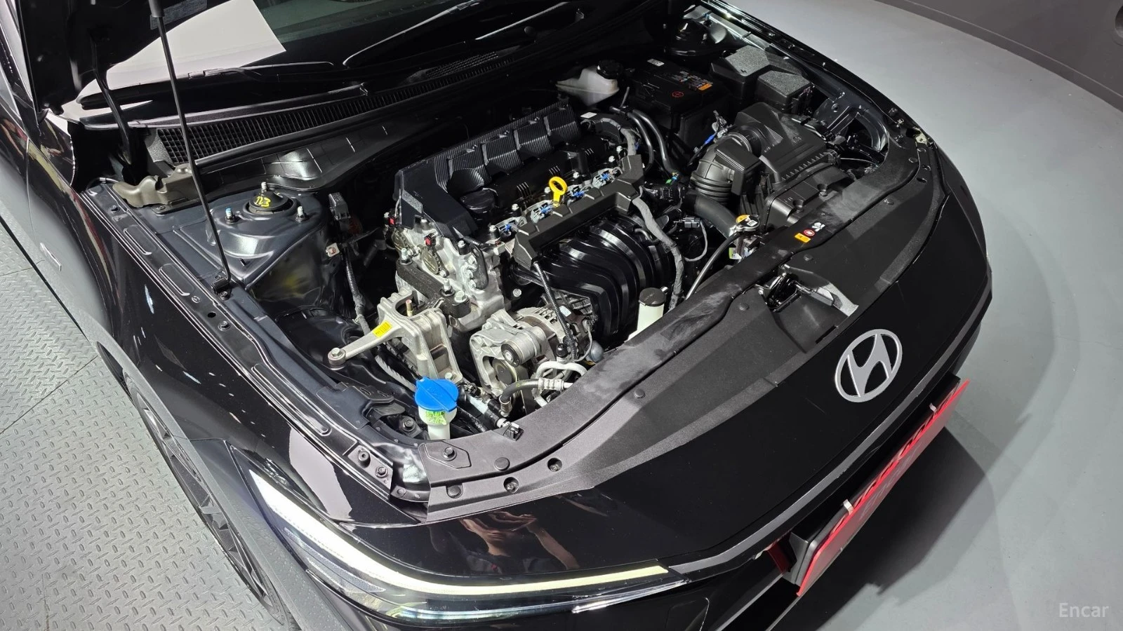 Hyundai Elantra 1.6* N-LINE* ПОДГРЕВ* ОБДУХВАНЕ* 360* АМБИЕНТНО* , снимка 5 - Автомобили и джипове - 55680170