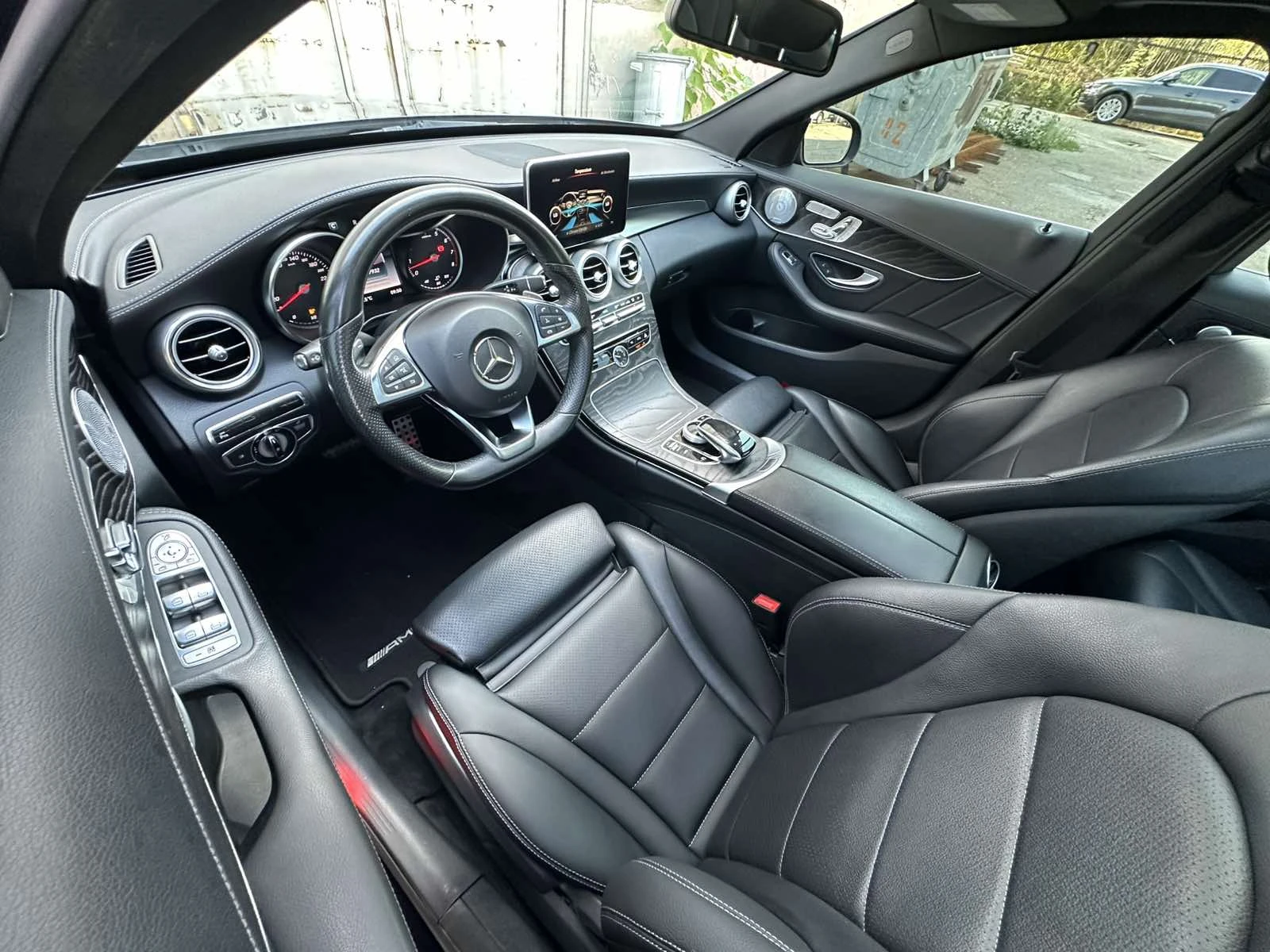 Mercedes-Benz C 400 AMG 4Matic, снимка 9 - Автомобили и джипове - 55752309