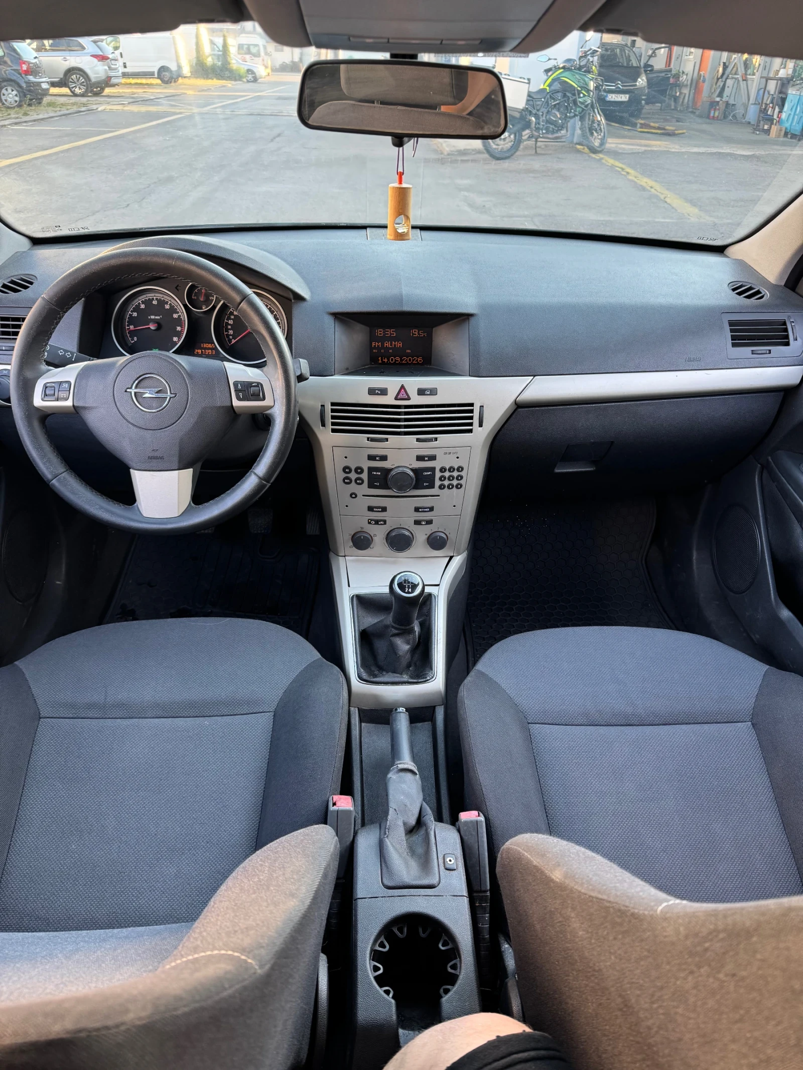 Opel Astra 1.8, снимка 12 - Автомобили и джипове - 56088210