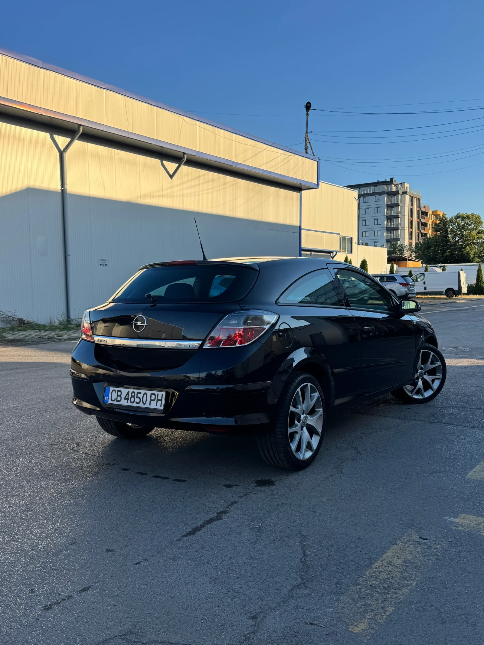 Opel Astra 1.8, снимка 4 - Автомобили и джипове - 56088210