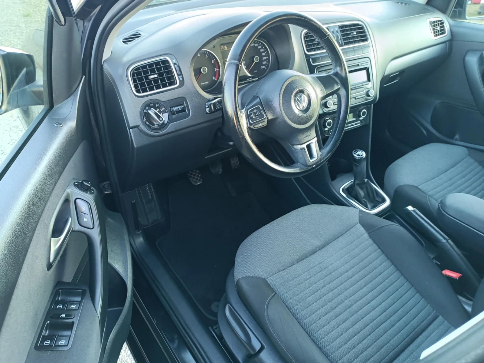 VW Polo 1, 4i, снимка 6 - Автомобили и джипове - 56334177