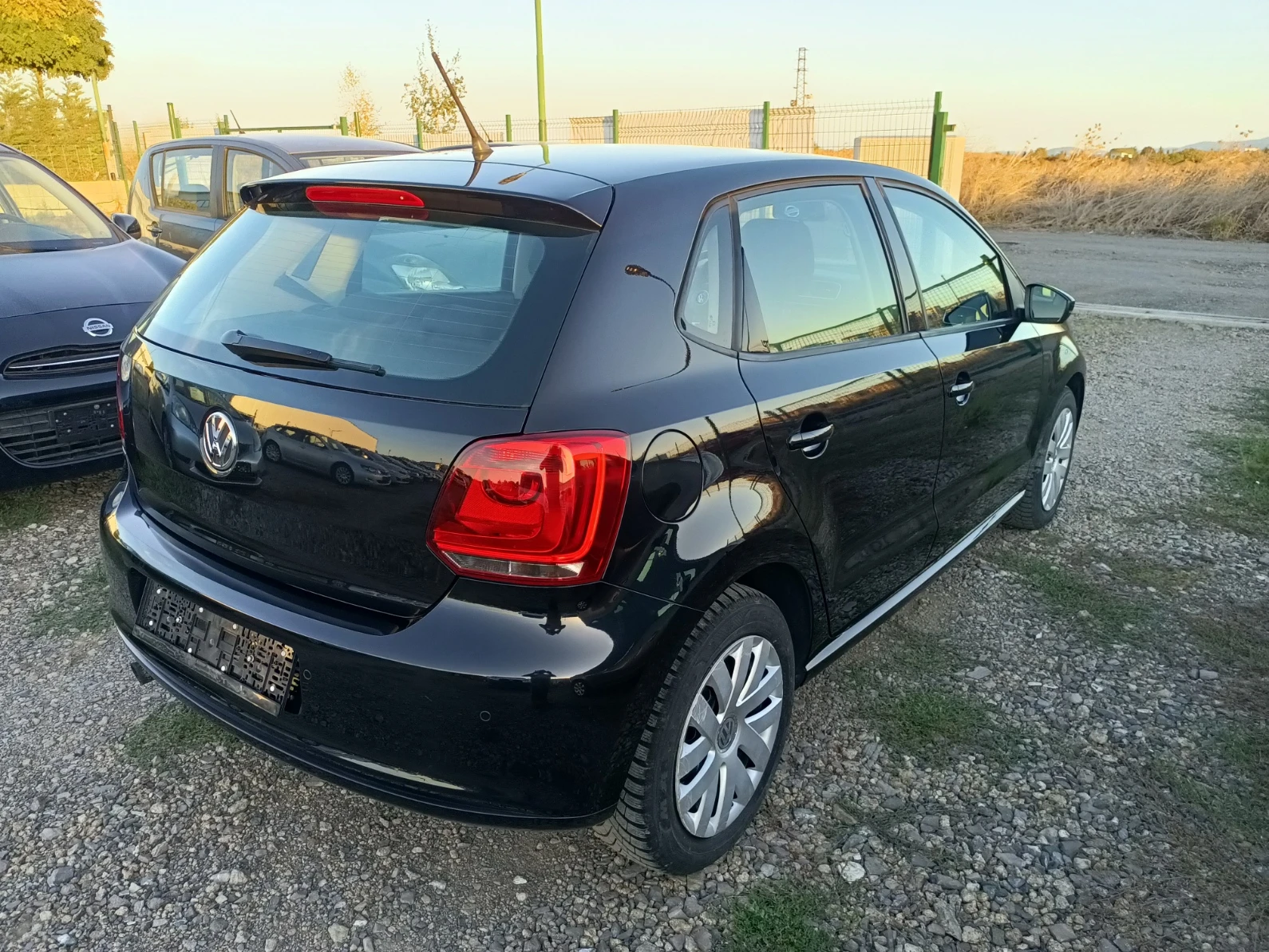 VW Polo 1, 4i, снимка 5 - Автомобили и джипове - 56334177