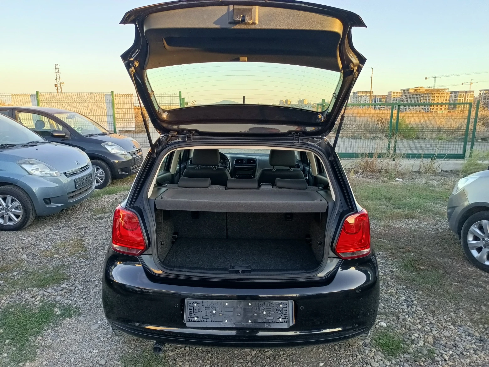 VW Polo 1, 4i, снимка 10 - Автомобили и джипове - 56334177