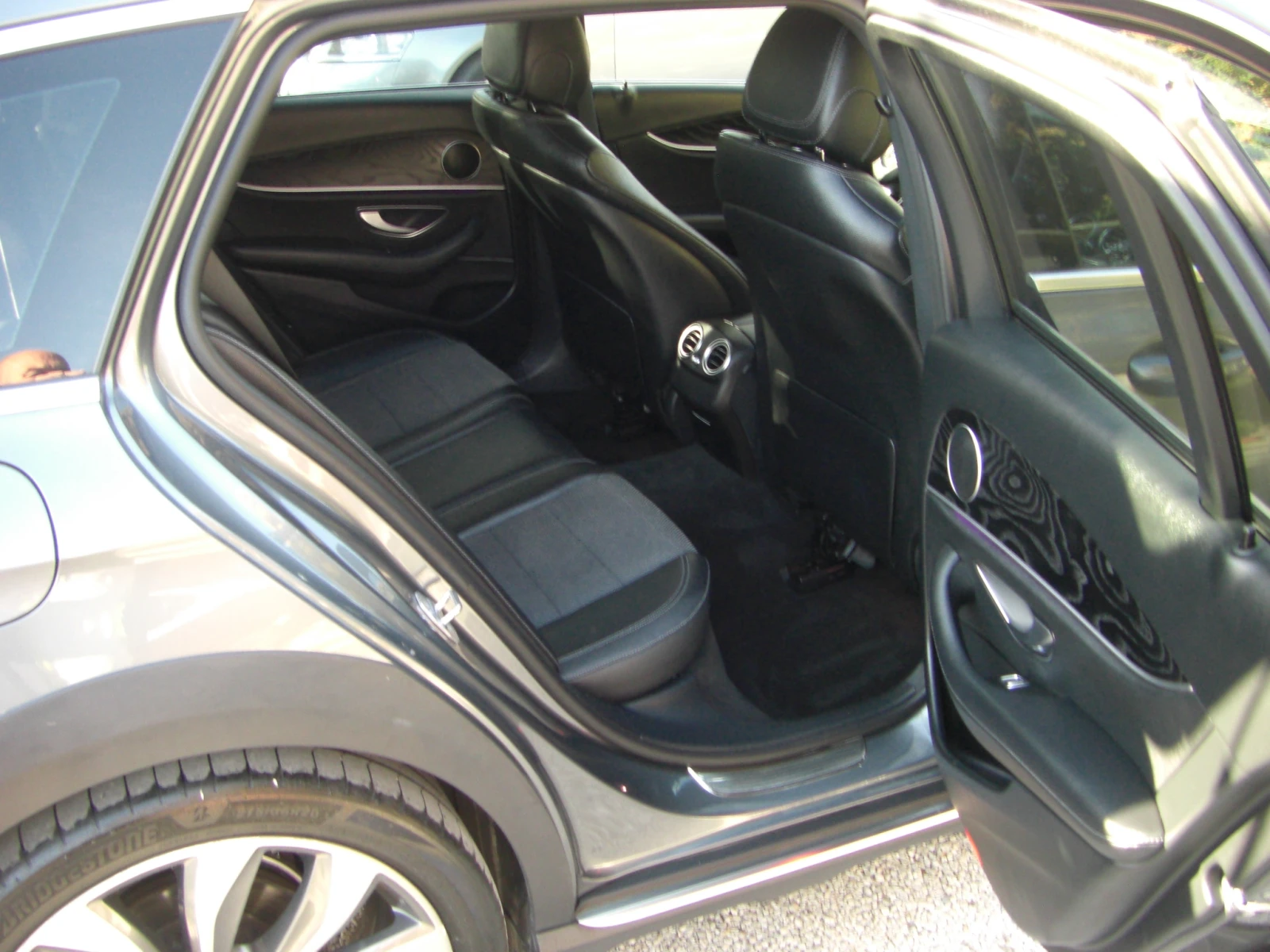 Mercedes-Benz E 220 cdi ALLTERRAIN 4X4 9G-Tronik, снимка 14 - Автомобили и джипове - 56409607