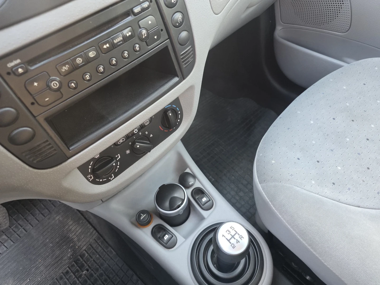 Citroen C3 1.4 HDI/107000KM, снимка 12 - Автомобили и джипове - 56713489