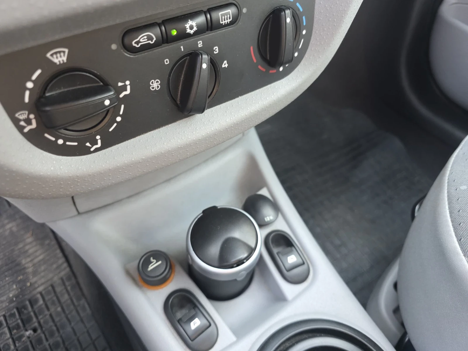Citroen C3 1.4 HDI/107000KM, снимка 16 - Автомобили и джипове - 56713489