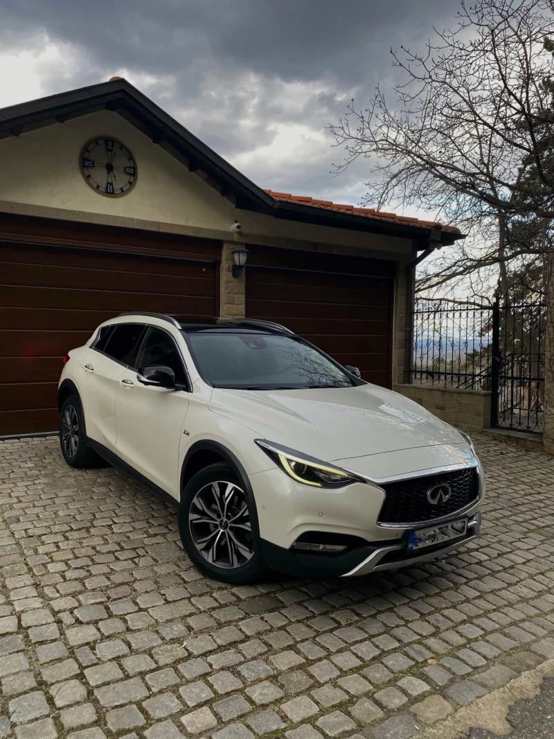 Infiniti QX30 2.2D, 4x4 AWD, БЯЛА ПЕРЛА, Напълно обслужен, снимка 3 - Автомобили и джипове - 45084109