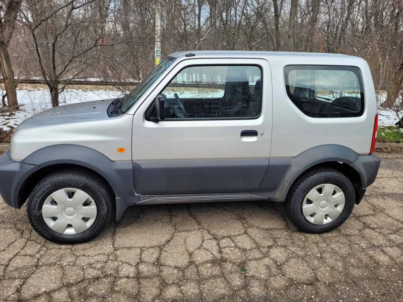 Suzuki Jimny, снимка 3 - Автомобили и джипове - 48773135