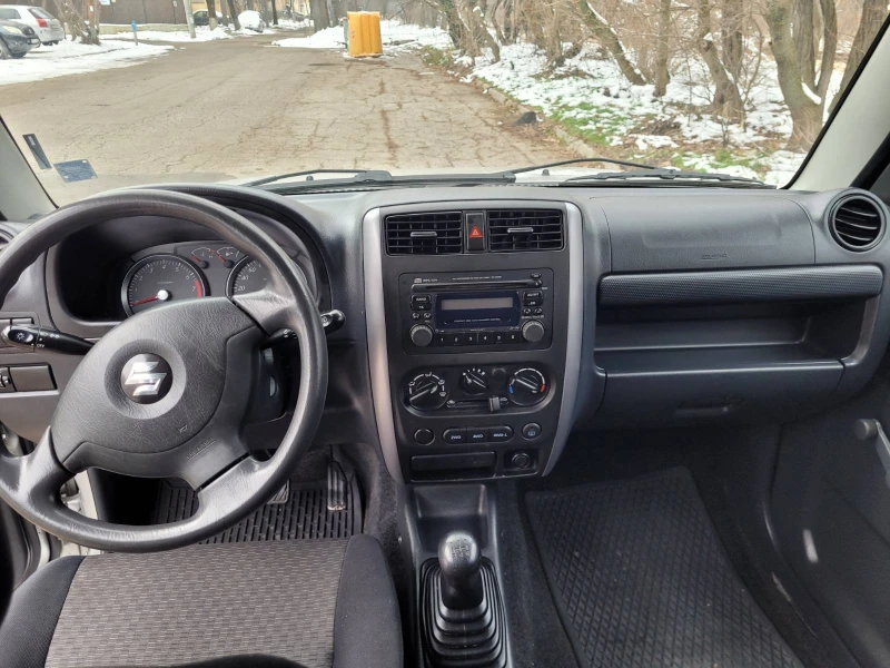 Suzuki Jimny, снимка 6 - Автомобили и джипове - 48773135