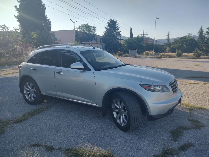 Infiniti Fx 35, снимка 3 - Автомобили и джипове - 52026733