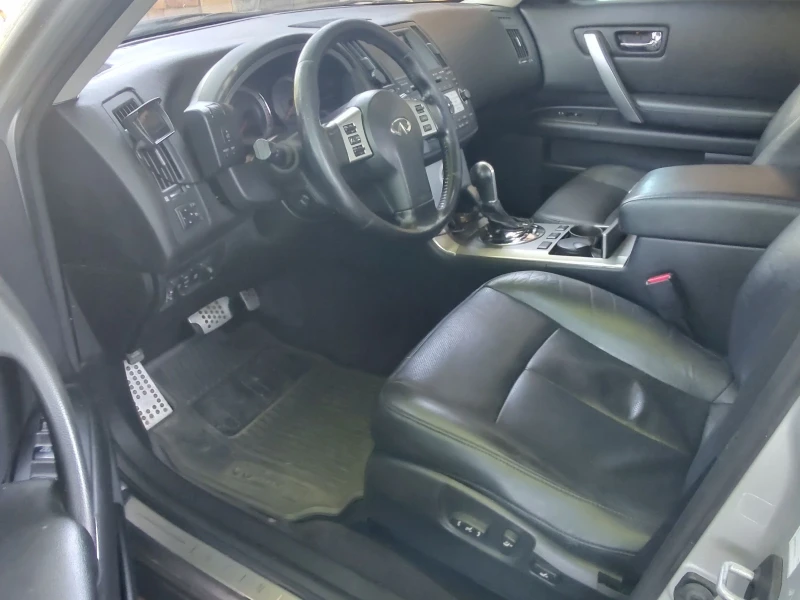 Infiniti Fx 35, снимка 7 - Автомобили и джипове - 52026733