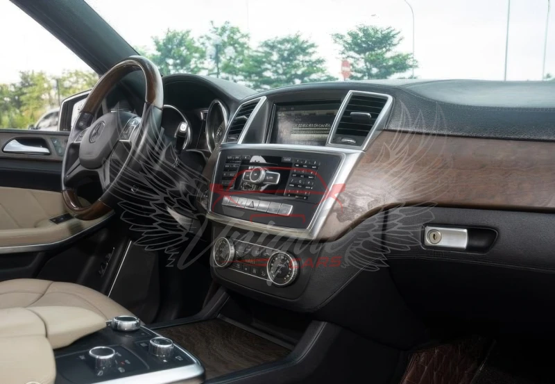 Mercedes-Benz GL 500 AMG / 4Matic / V8 / Harman Kardon / 3TV, снимка 10 - Автомобили и джипове - 52086301