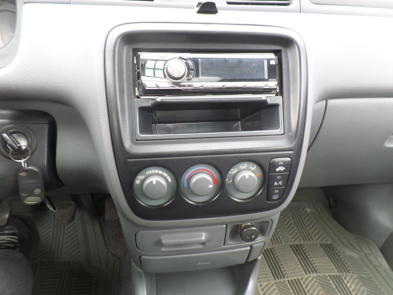 Honda Cr-v 2.0 Basis, снимка 13 - Автомобили и джипове - 52789521