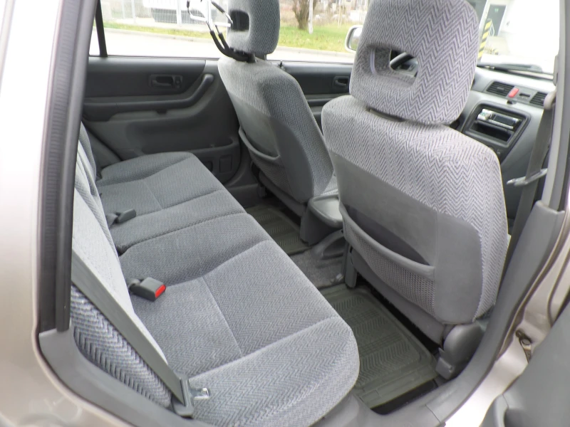 Honda Cr-v 2.0 Basis, снимка 15 - Автомобили и джипове - 52789521
