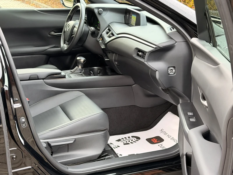 Lexus UX 250h 2.0HYBRID-184КС-4Х4-KEYLESS-ПОДГРЕВ-НАВИ-КАТО НОВ , снимка 14 - Автомобили и джипове - 53019086
