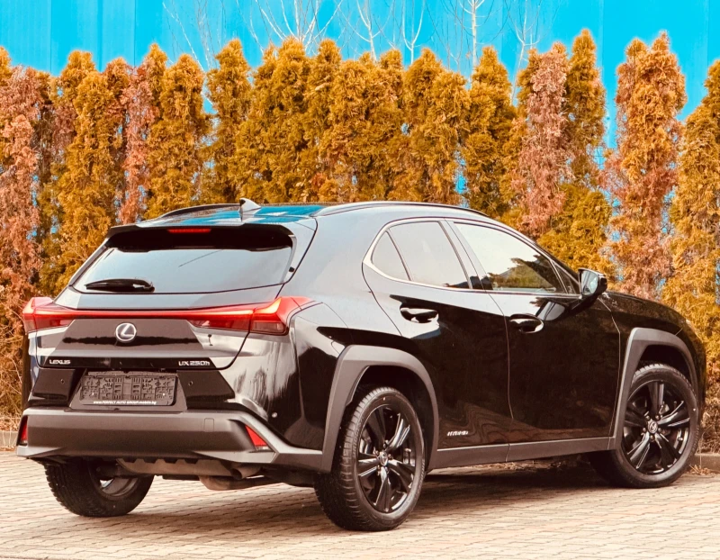 Lexus UX 250h 2.0HYBRID-184КС-4Х4-KEYLESS-ПОДГРЕВ-НАВИ-КАТО НОВ , снимка 5 - Автомобили и джипове - 53019086