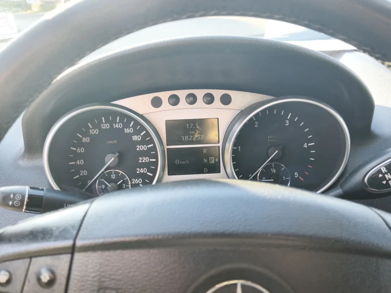Mercedes-Benz ML 320, снимка 4 - Автомобили и джипове - 53272901