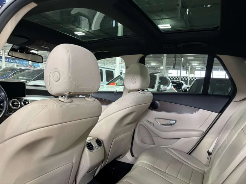 Mercedes-Benz GLC * GLC300| 4MATIC| NAV| CREAMSEATS| AMGALLOYS| WOOD, снимка 14 - Автомобили и джипове - 53516335