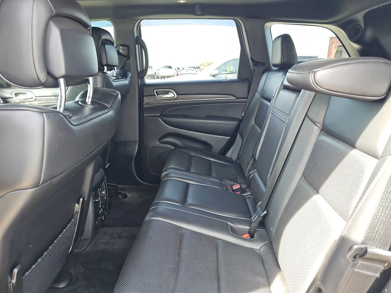 Jeep Grand cherokee High Altitude Обдух* 8ZF* Дистроник* Въздух* Пано* - 25800 лв. - 64587184 | Car24.bg