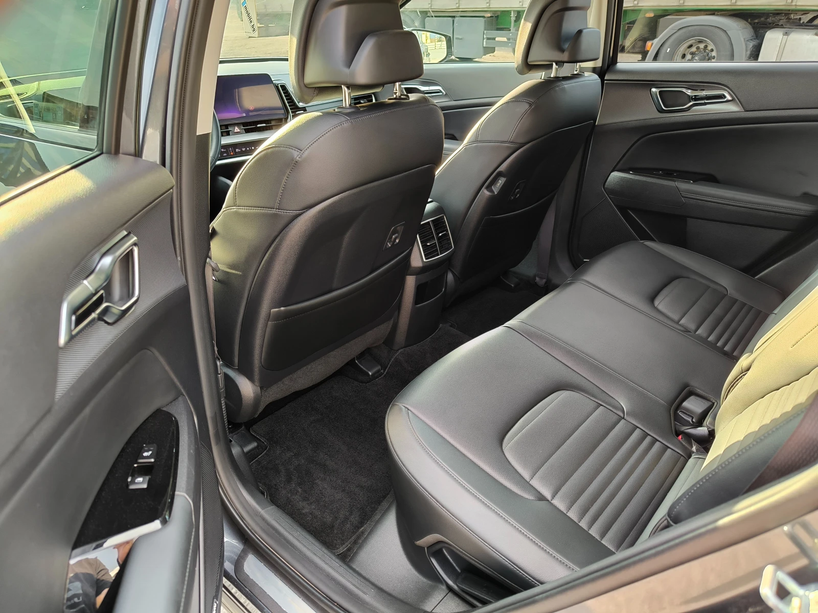 Kia Sportage 1.6* PHEV* PLUG IN HIBRID* 265HP* GT-LINE* 4х4 | Mobile.bg — изображение 15