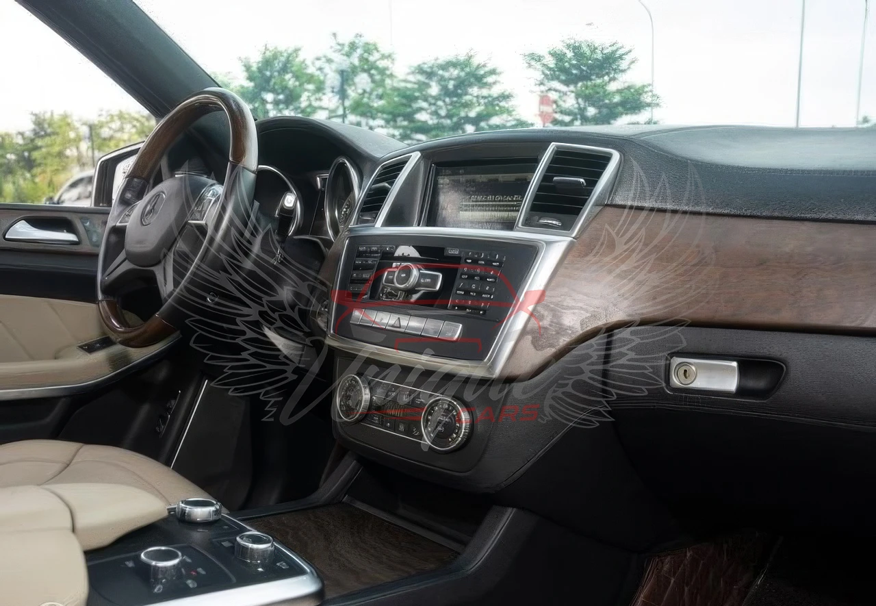 Mercedes-Benz GL 500 AMG / 4Matic / V8 / Harman Kardon / 3TV - изображение 10