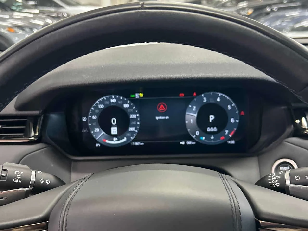 Land Rover Range Rover Velar * Dynamic SE * CARFAX * ПАНО * 2 КЛЮЧА * + ГУМИ, снимка 8 - Автомобили и джипове - 54141389