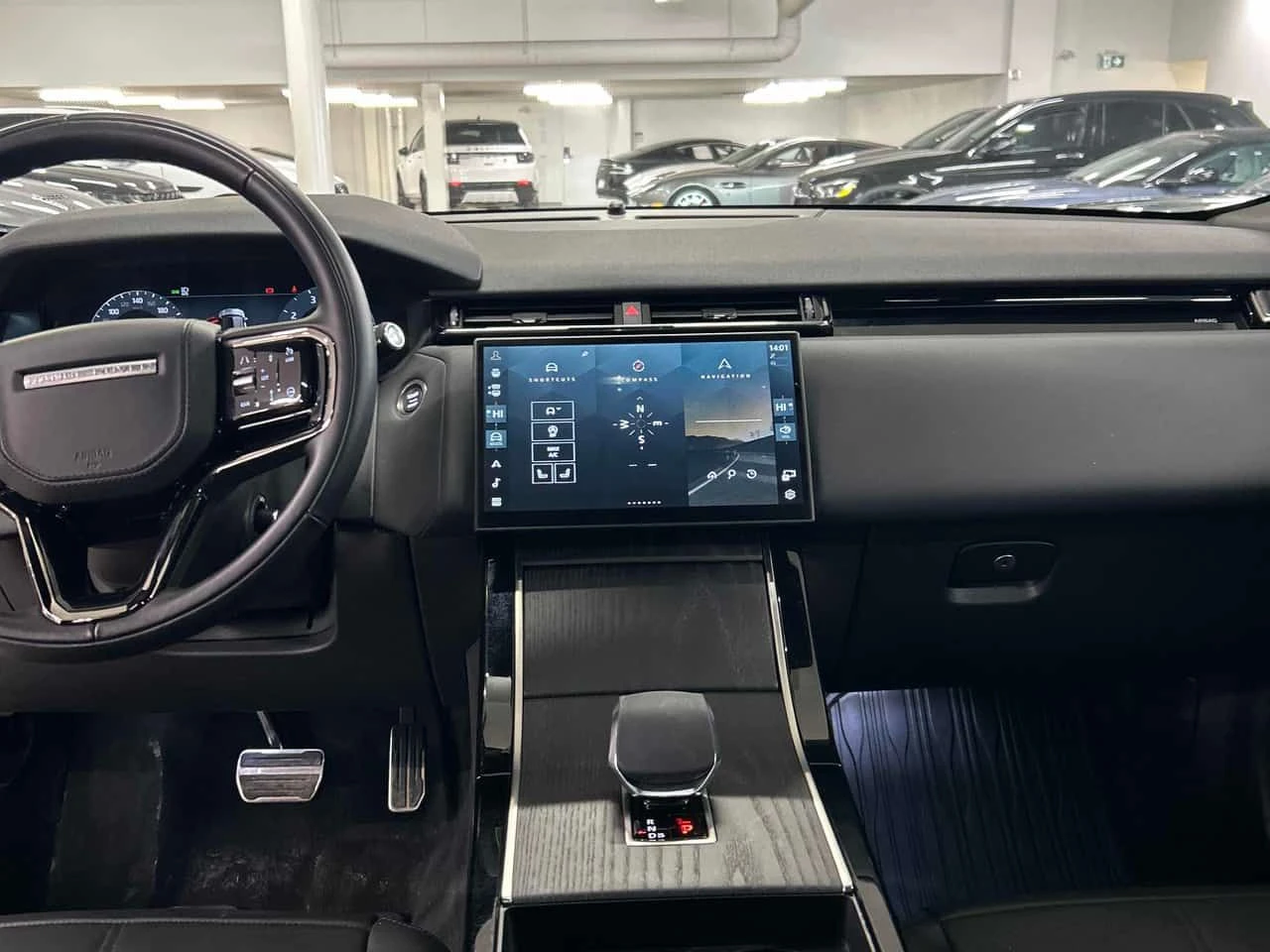 Land Rover Range Rover Velar * Dynamic SE * CARFAX * ПАНО * 2 КЛЮЧА * + ГУМИ, снимка 9 - Автомобили и джипове - 54141389