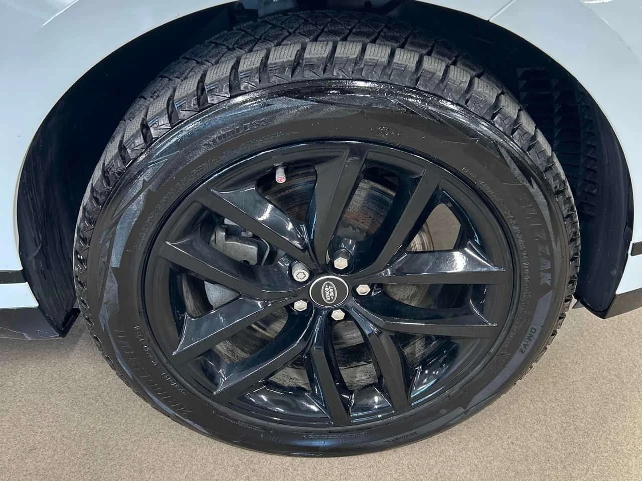 Land Rover Range Rover Velar * Dynamic SE * CARFAX * ПАНО * 2 КЛЮЧА * + ГУМИ, снимка 7 - Автомобили и джипове - 54141389