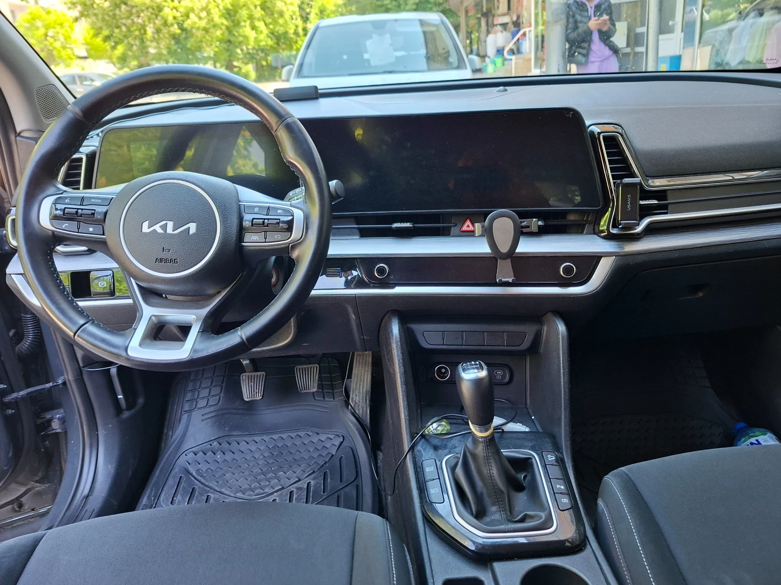 Kia Sportage 1.6 hibrid, снимка 11 - Автомобили и джипове - 54510224