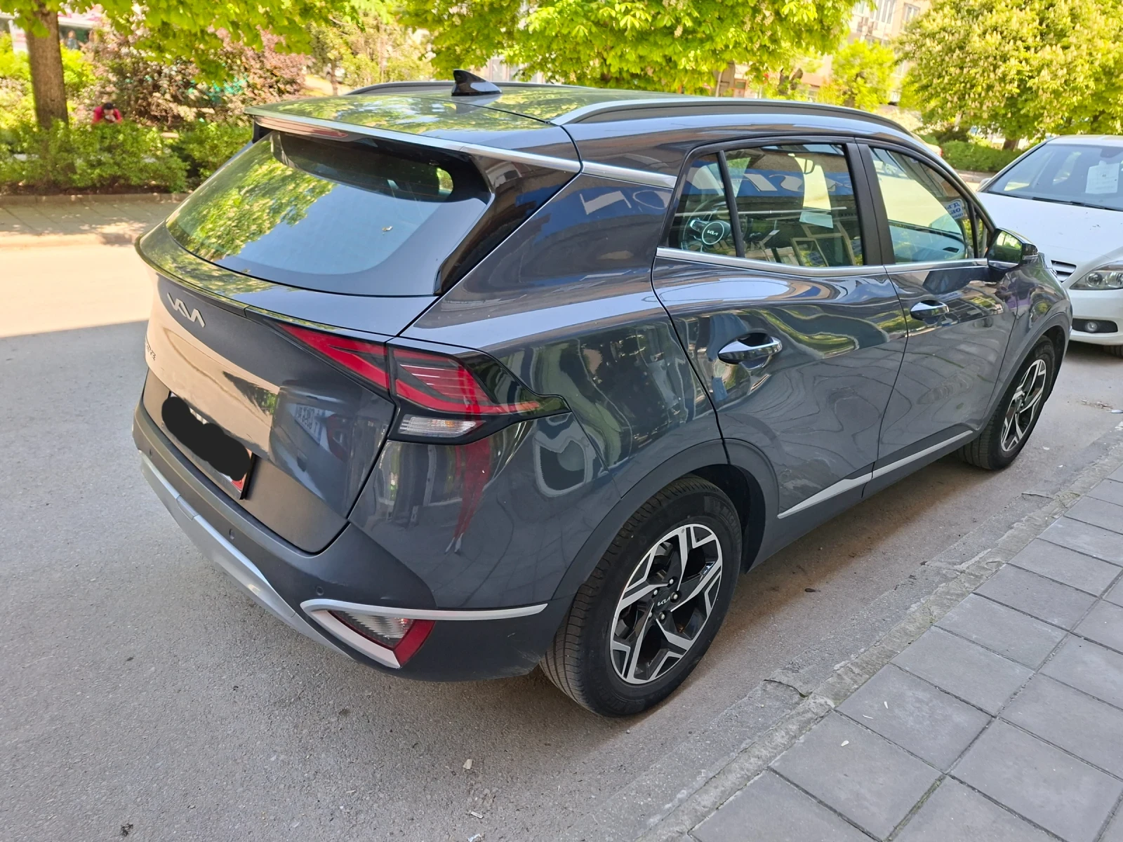 Kia Sportage 1.6 hibrid, снимка 8 - Автомобили и джипове - 54510224
