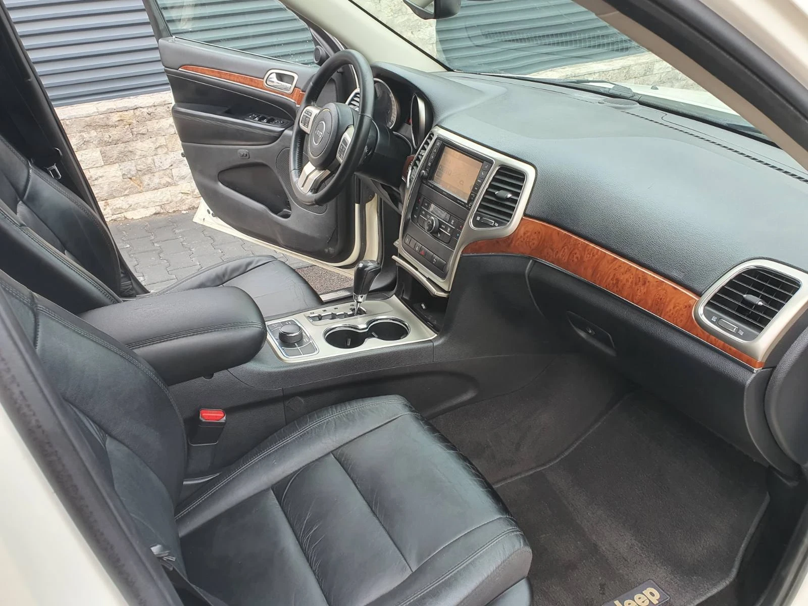 Jeep Grand cherokee 3.0 CRD Италия, снимка 11 - Автомобили и джипове - 55195363