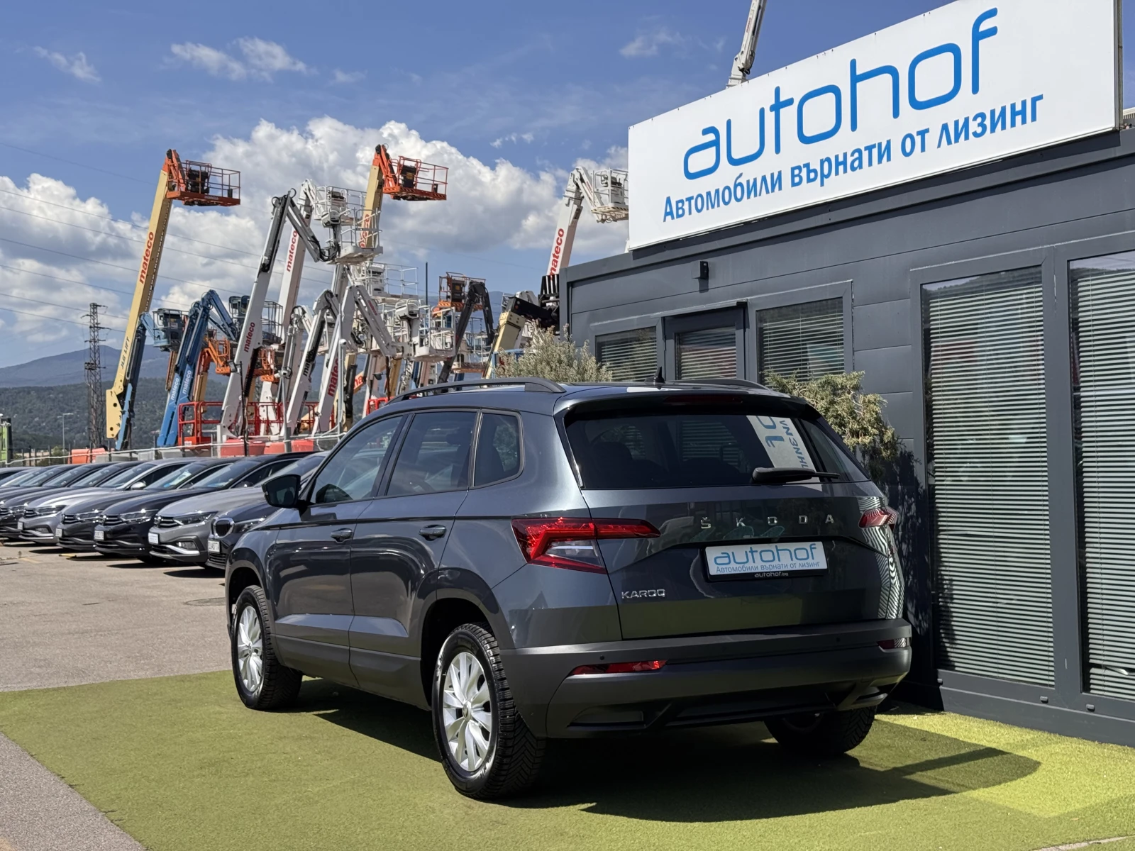 Skoda Karoq AMBITION+ /1.5TSI/150K.C./7AT, снимка 3 - Автомобили и джипове - 55298813