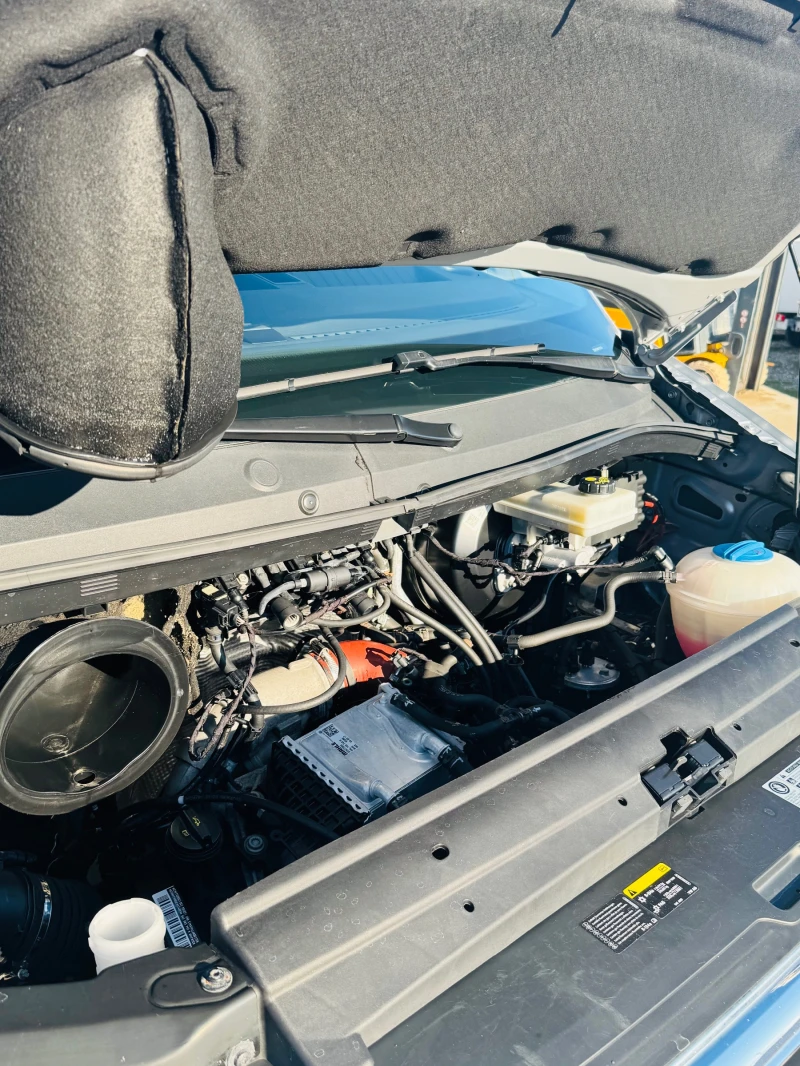 VW Crafter Немска!1-ви собств!АВТОМОБИЛ ЗА ЦЕНИТЕЛИ!ТОП!ТОП!!, снимка 15 - Бусове и автобуси - 52201260