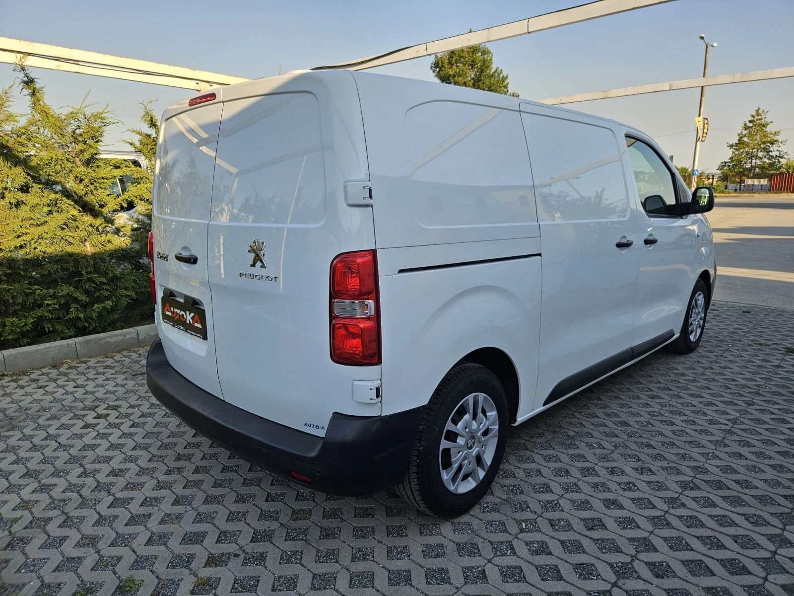 Peugeot Expert 1.5HDI-120кс= 124.000км= 6ск= ПАРКТРОНИК= CAR PLAY - изображение 3
