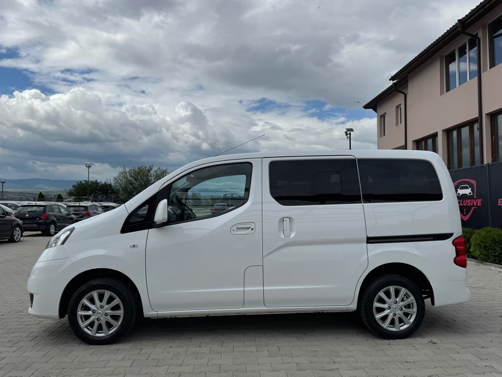 Nissan NV200 1.5DCI Evalia Tekna 7-MESTA, снимка 2 - Бусове и автобуси - 54646657