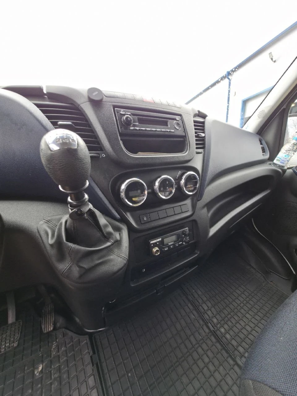 Iveco Daily 3.0, снимка 4 - Бусове и автобуси - 54903175