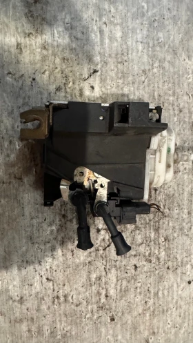 Брава за врата на Audi A4 - 8D1837015E , снимка 1