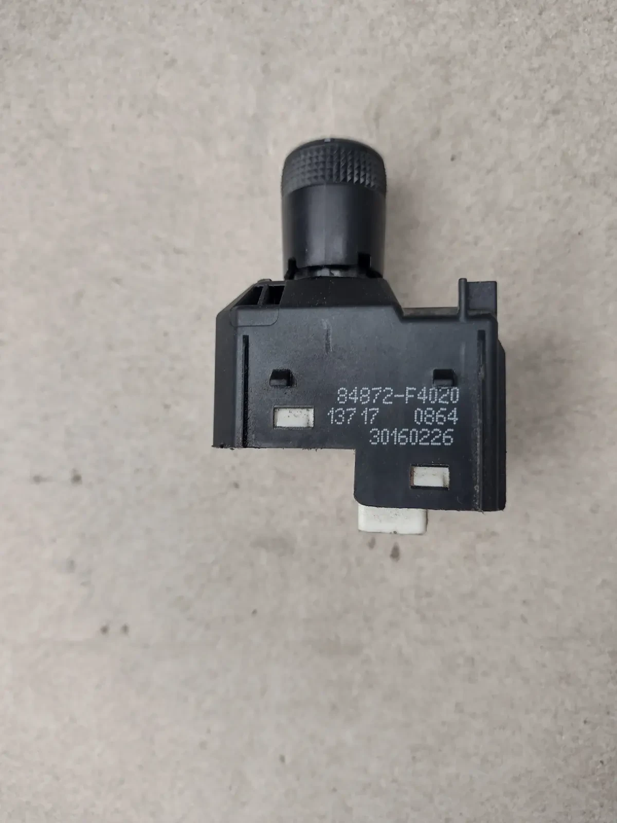 84872-F4020  ������������� �� ���������� �� �������� �� TOYOTA C-HR   84872F4020 | Mobile.bg � ����������� 2