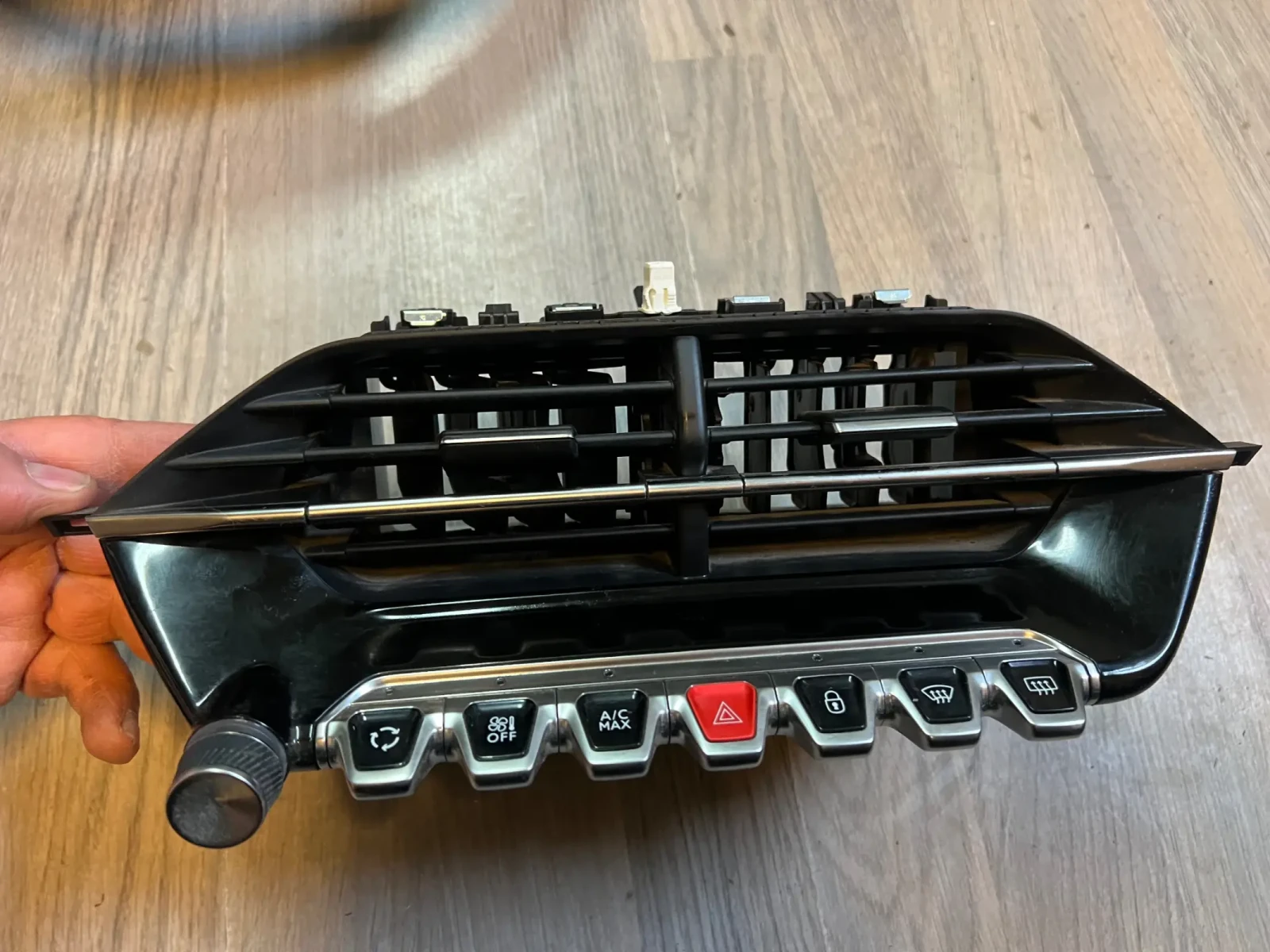 9823457080   Peugeot 208 II 2 9823457120 | Mobile.bg   1